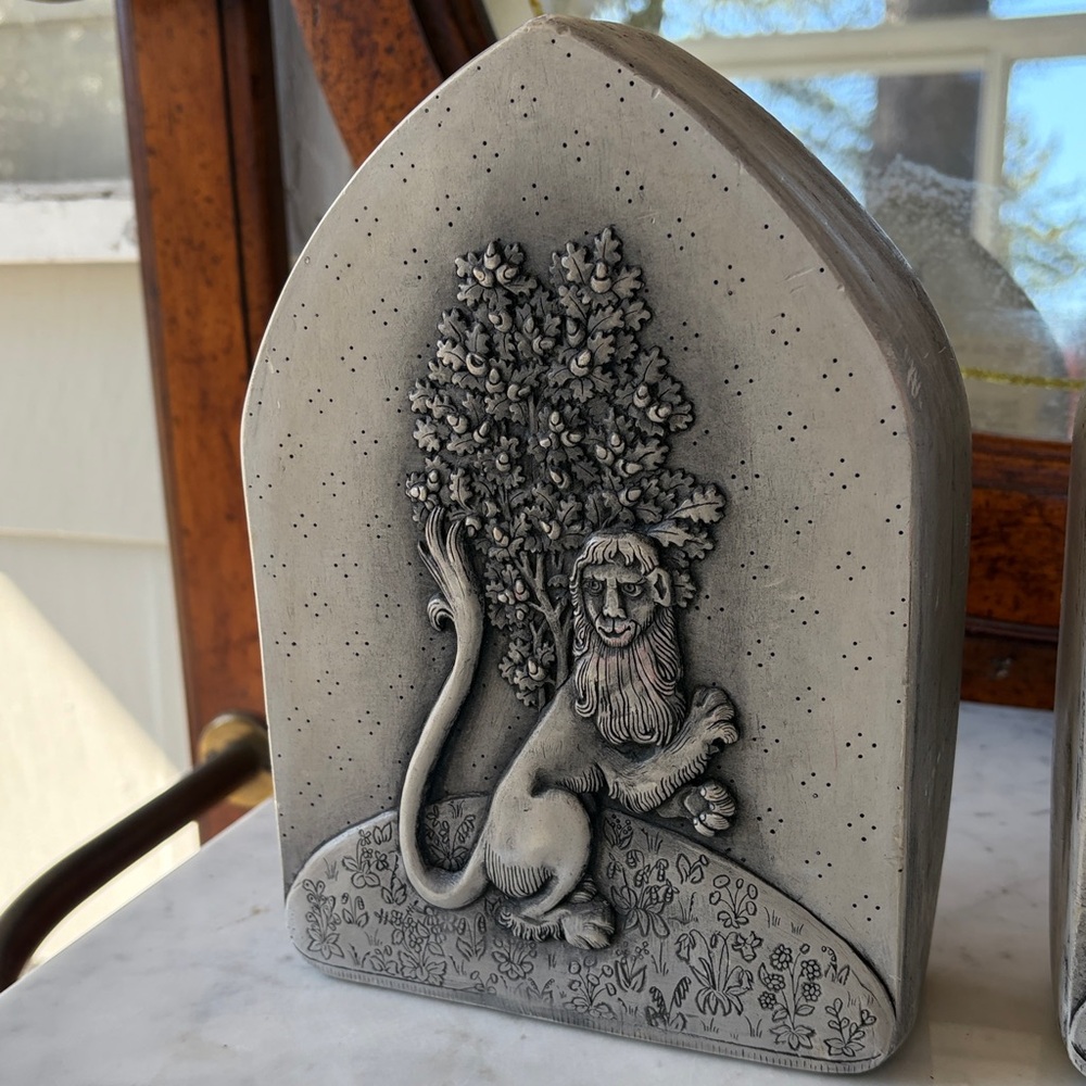 RESERVED msyentl11 Vintage Repro Unicorn & Lion Gray Stone Bookends from 15th c. - Picture 10 of 11